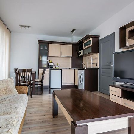 Cozy One-Bedroom Apartment In Night Breeze Burgas ภายนอก รูปภาพ