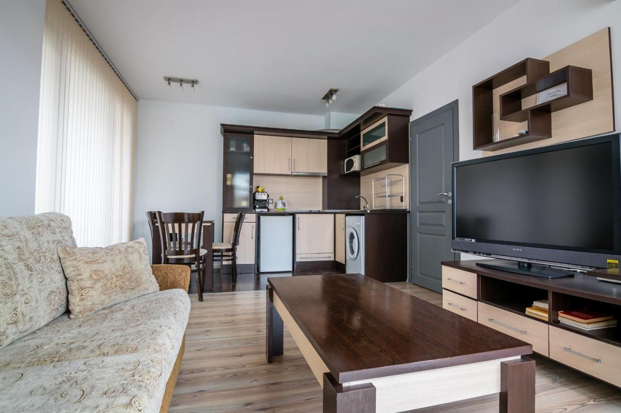 Cozy One-Bedroom Apartment In Night Breeze Burgas ภายนอก รูปภาพ